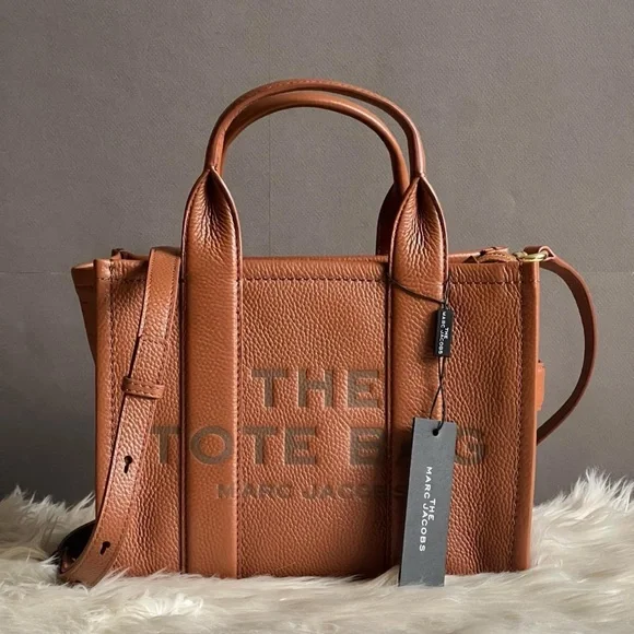 💰SOLD - H009L01SP21 - Marc Jacobs The Leather Small Tote Bag - Picture 1 of 16